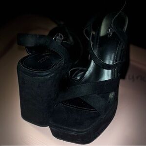 Forever 21 size 7.5 Black Platform Heels